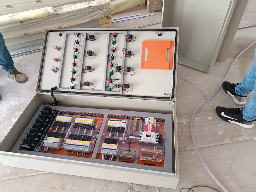 Montagem técnica de quadro e painel elétrico TechRib
